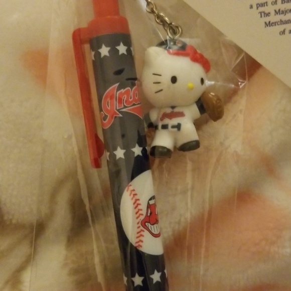 Hello Kitty MLB Pen w Charm: Cleveland Indians - Picture 3 of 3